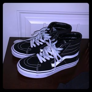 Women’s 6.5 high top vans